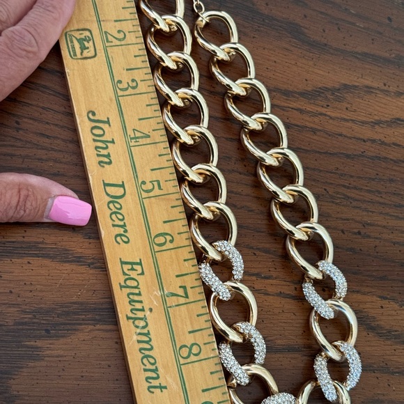 Beautiful gold tone and rhinestone link necklace in outstanding condition - Picture 5 of 7